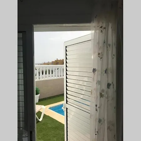 Vv 'valdeconcha', Piscina Climatizada Privada Y Vistas Al Mar Villa